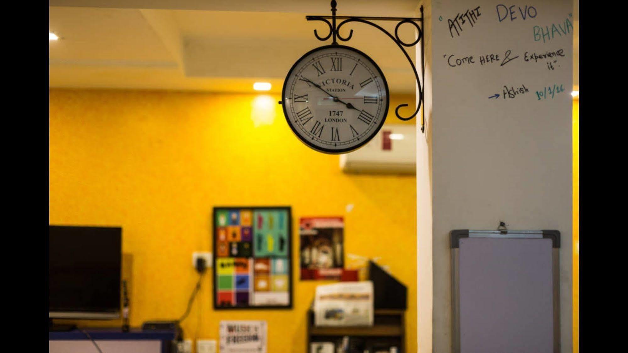 Joey'S Hostel Delhi New Delhi Luaran gambar