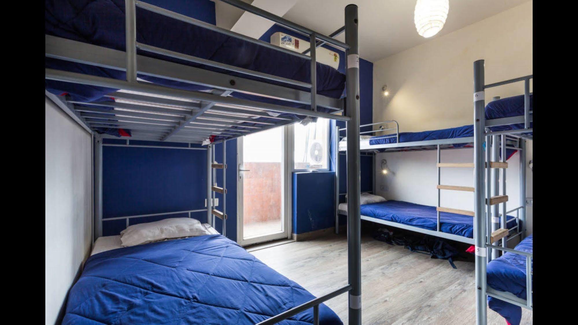 Joey'S Hostel Delhi New Delhi Luaran gambar